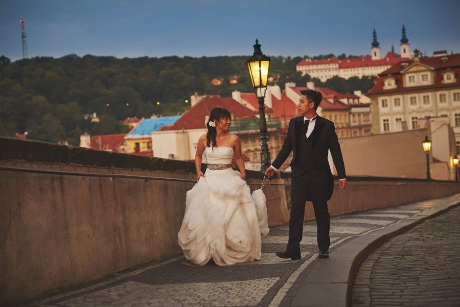 Prague Castle at night, wedding couple, walking, kissing, gas lamps, blue sky, romantic photo