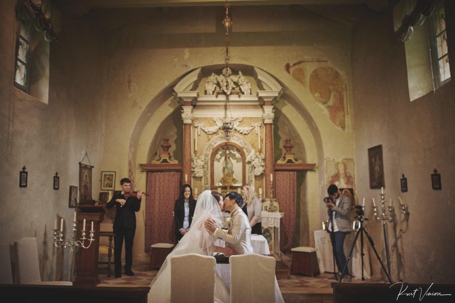 ED (Japan) elopement wedding photography Verona Italy