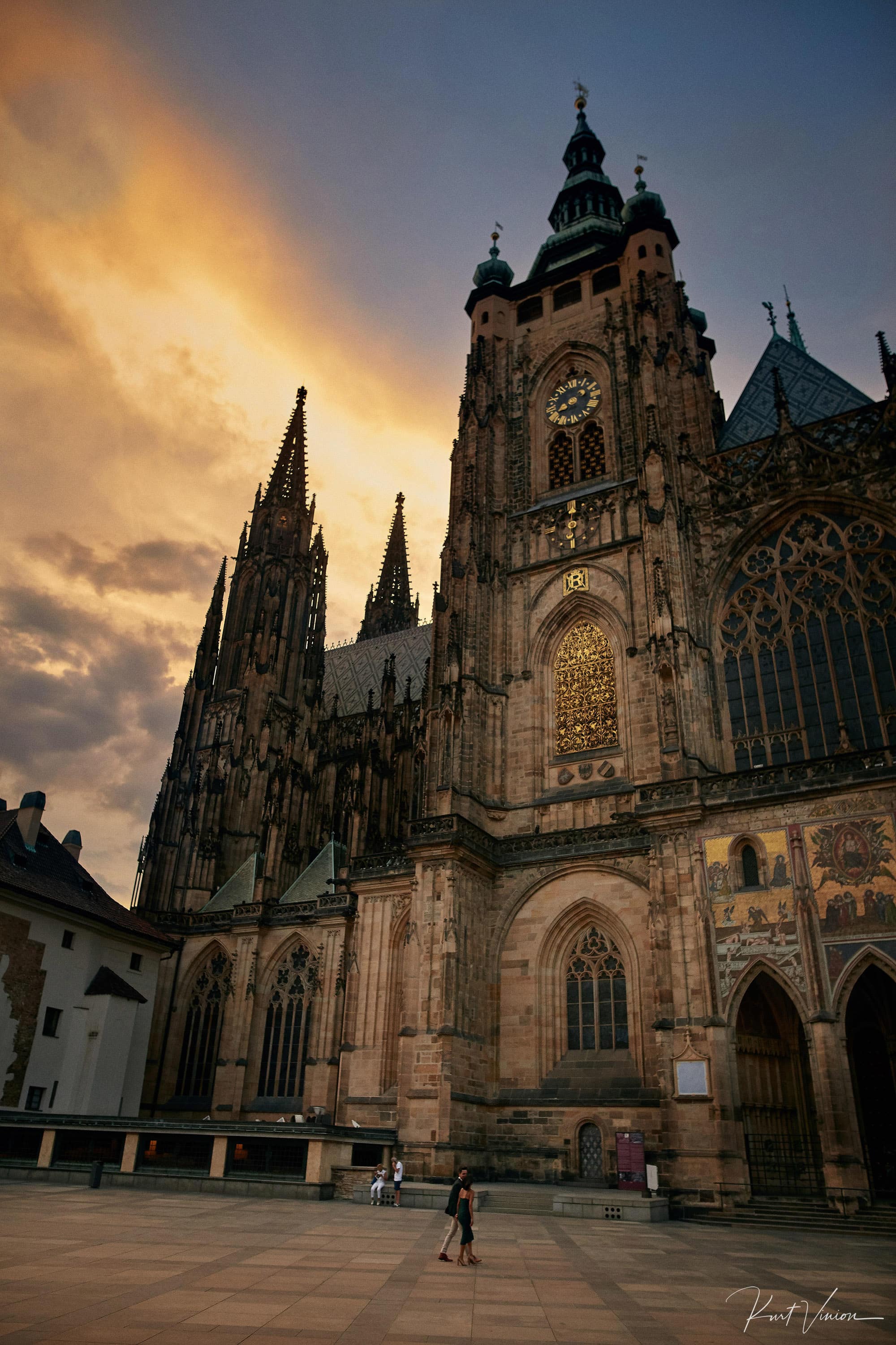 A romantic marriage proposal at Prague Castle - Welcome To The Blog!